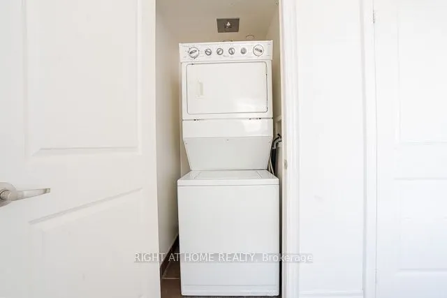 701 Sheppard Avenue W, #512