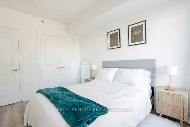701 Sheppard Avenue W, #512