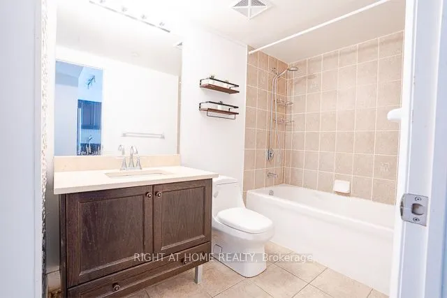 701 Sheppard Avenue W, #512