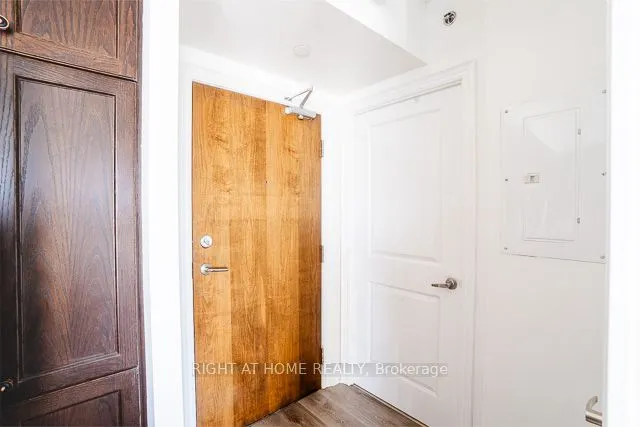 701 Sheppard Avenue W, #512