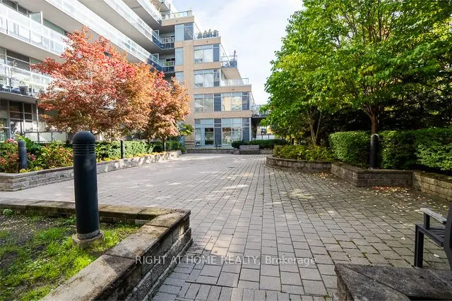 701 Sheppard Avenue W, #512