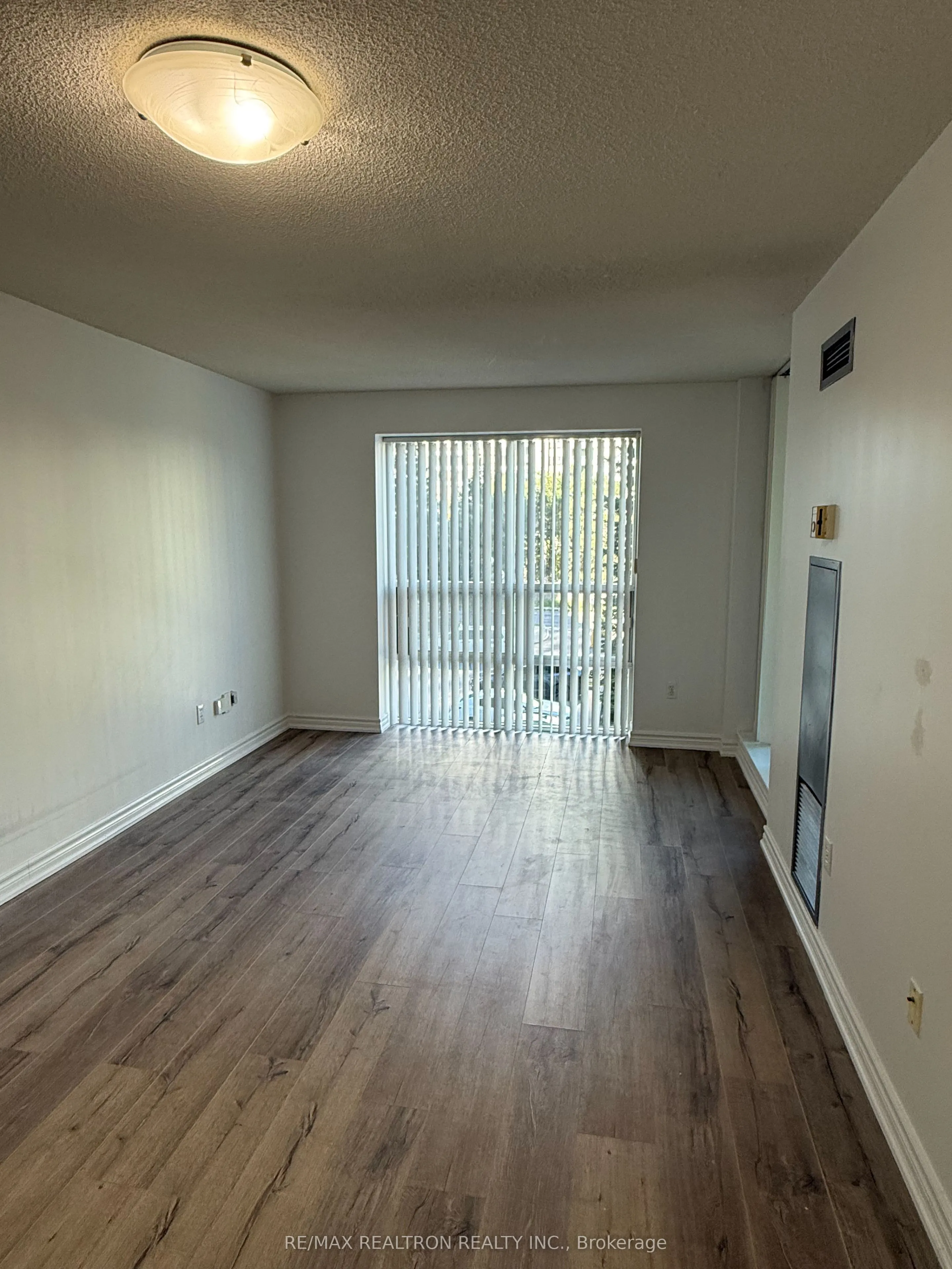 3 Pemberton Avenue, #306