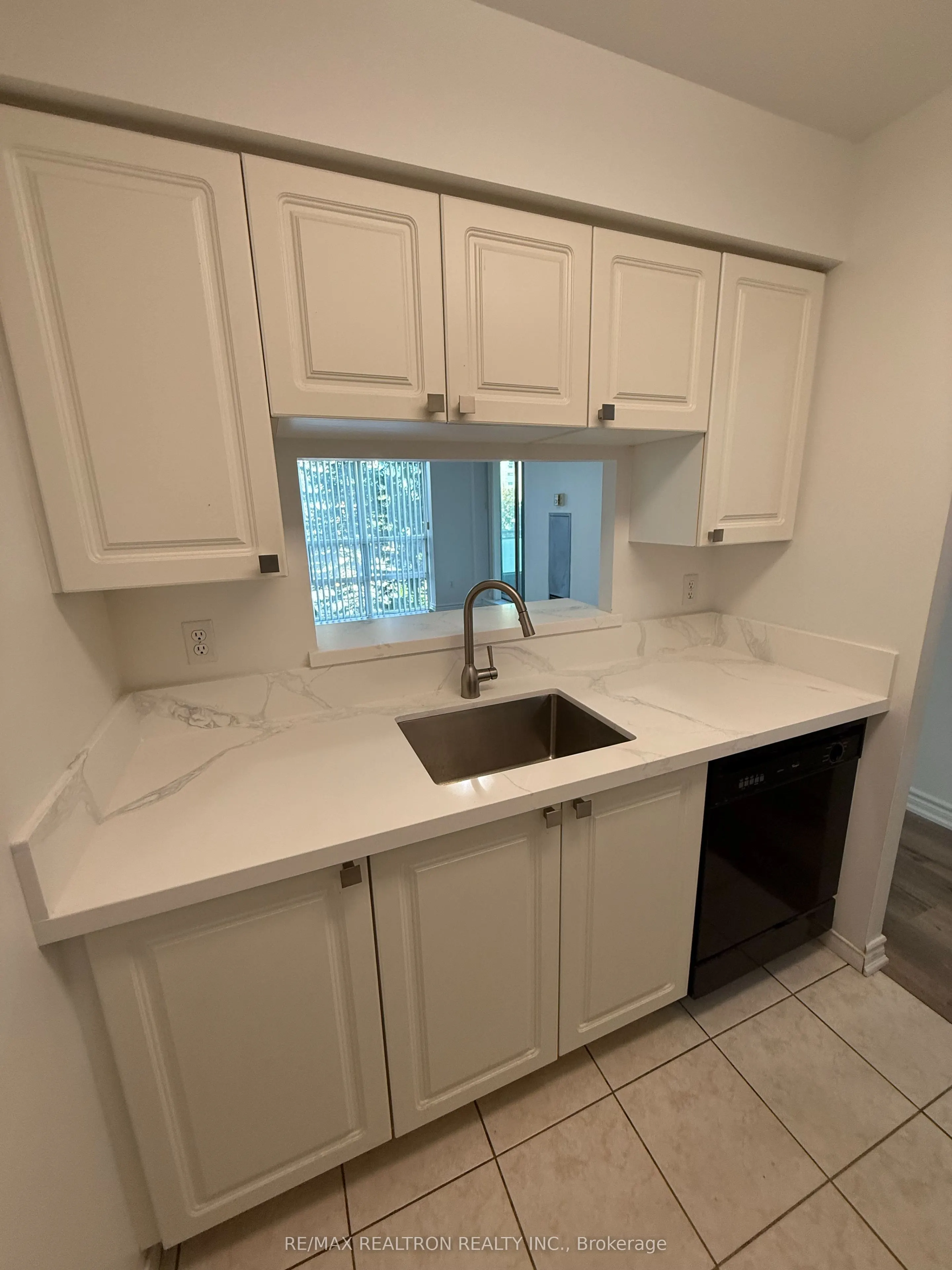 3 Pemberton Avenue, #306