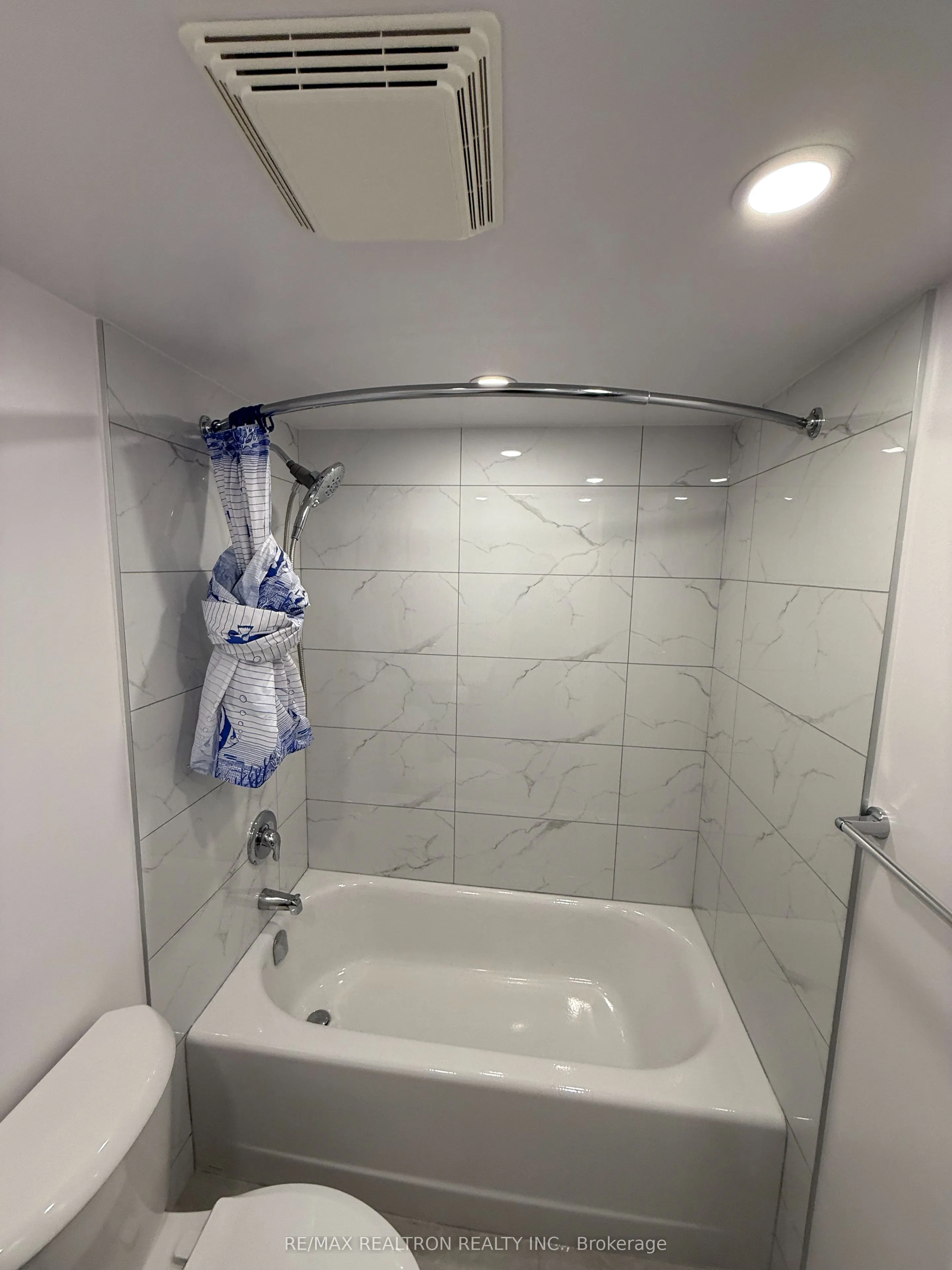 3 Pemberton Avenue, #306