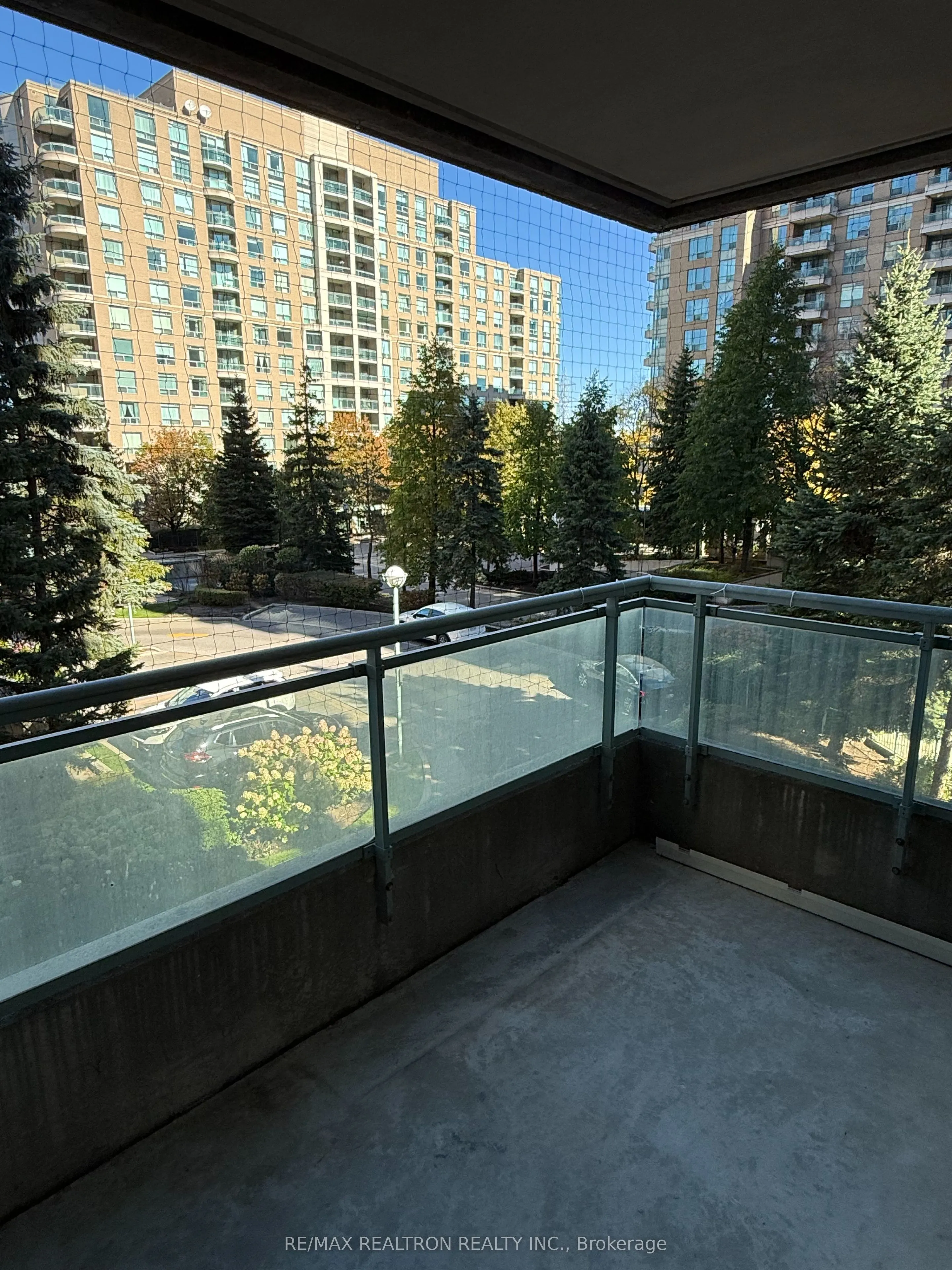 3 Pemberton Avenue, #306