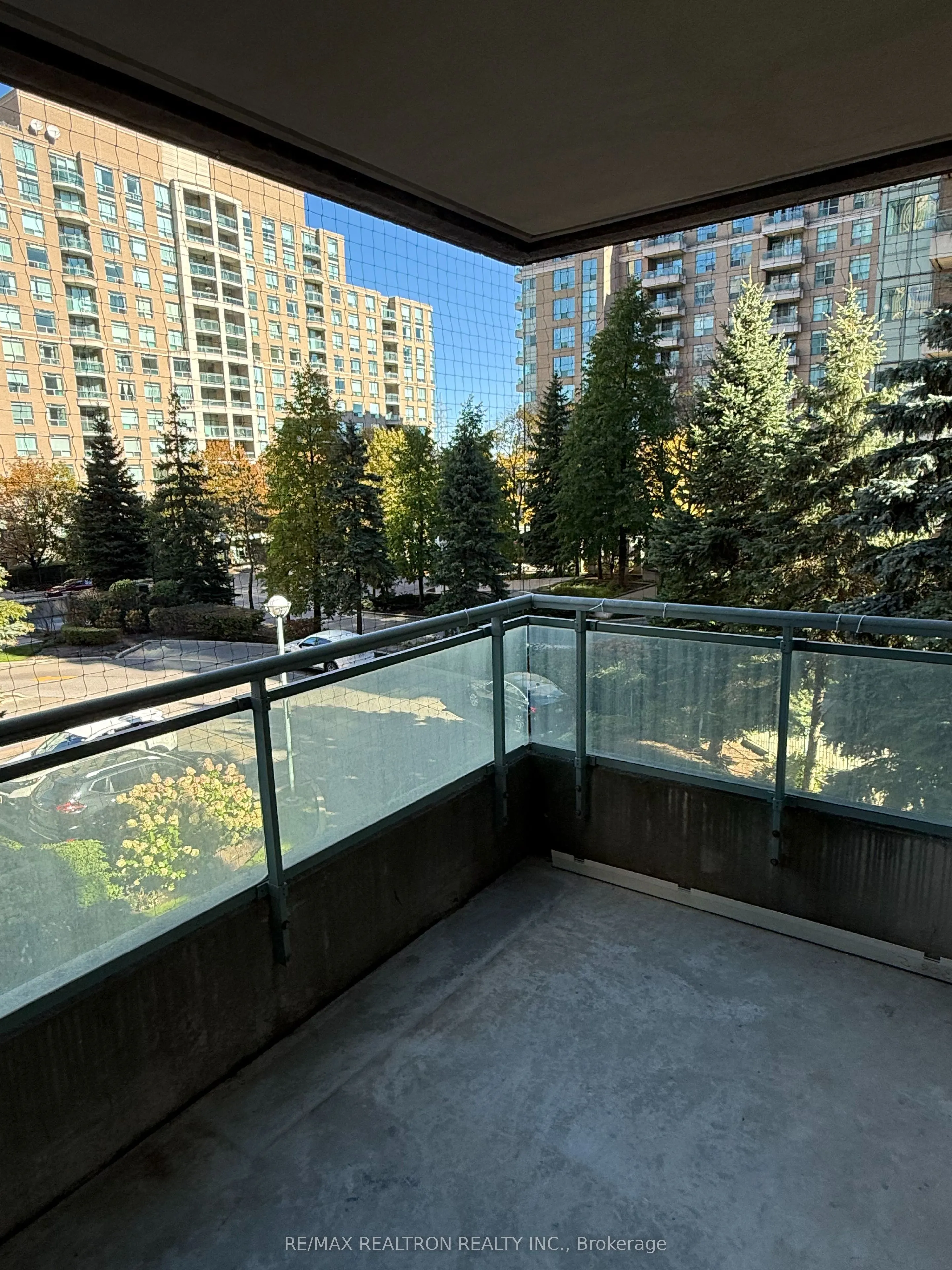 3 Pemberton Avenue, #306