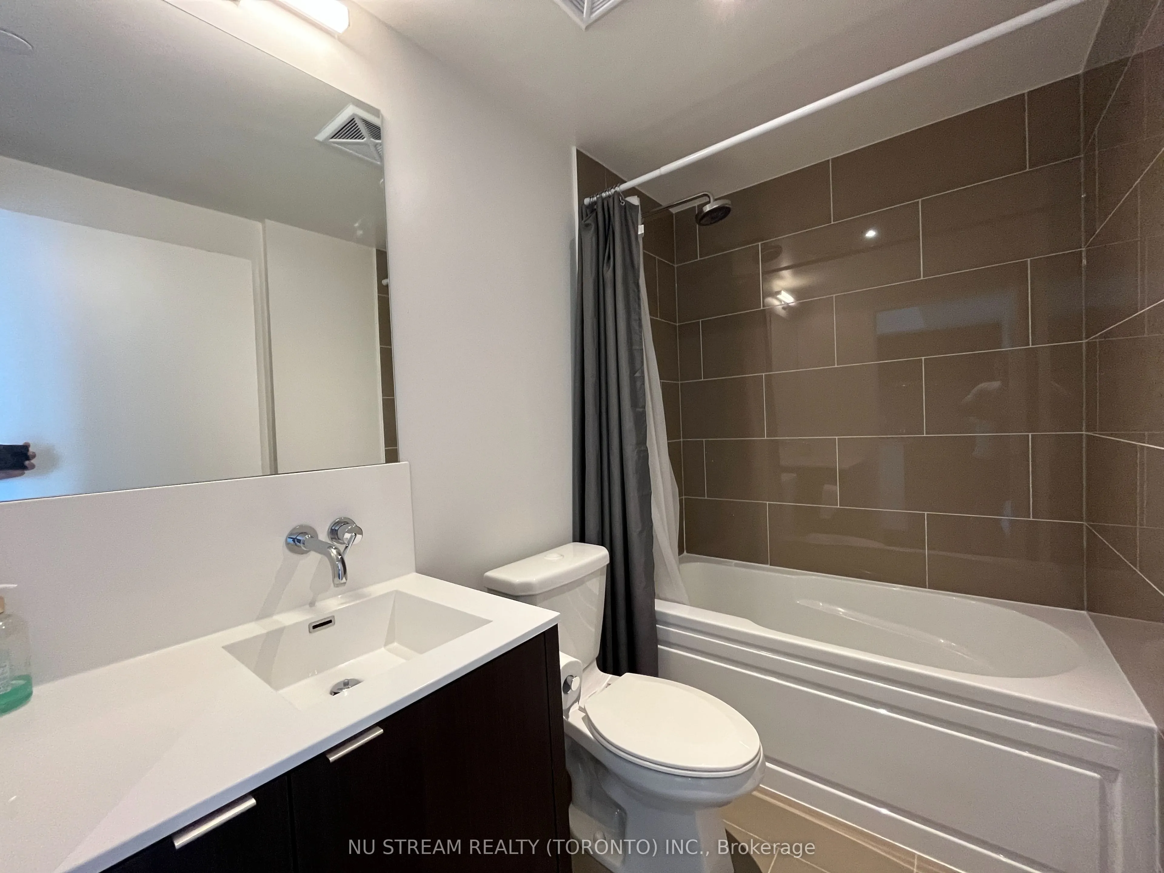 88 Harbour Street, #4709