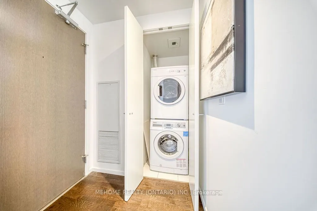 101 Charles Street E, #1103