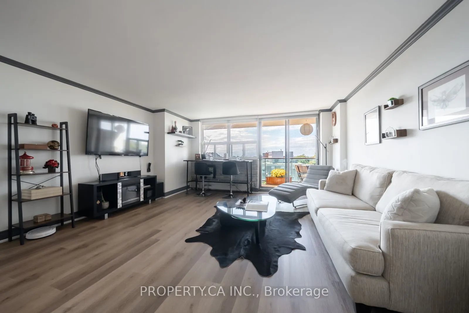 5949 Yonge Street, #806