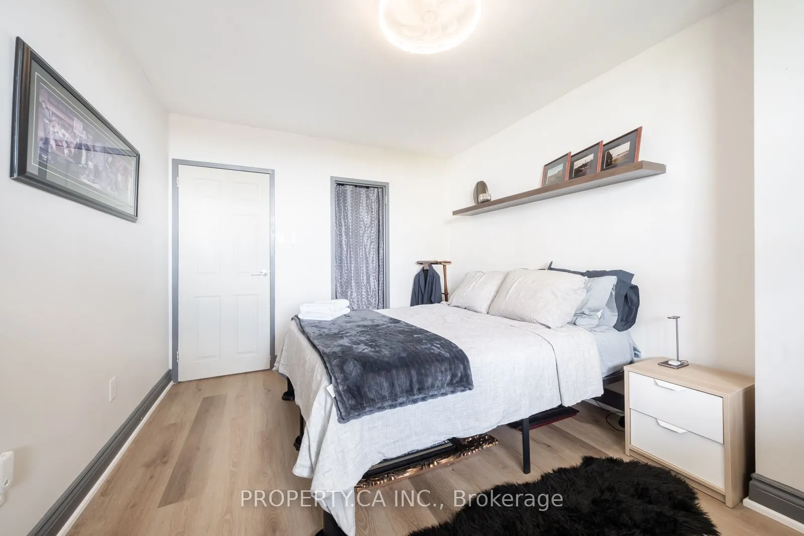 5949 Yonge Street, #806