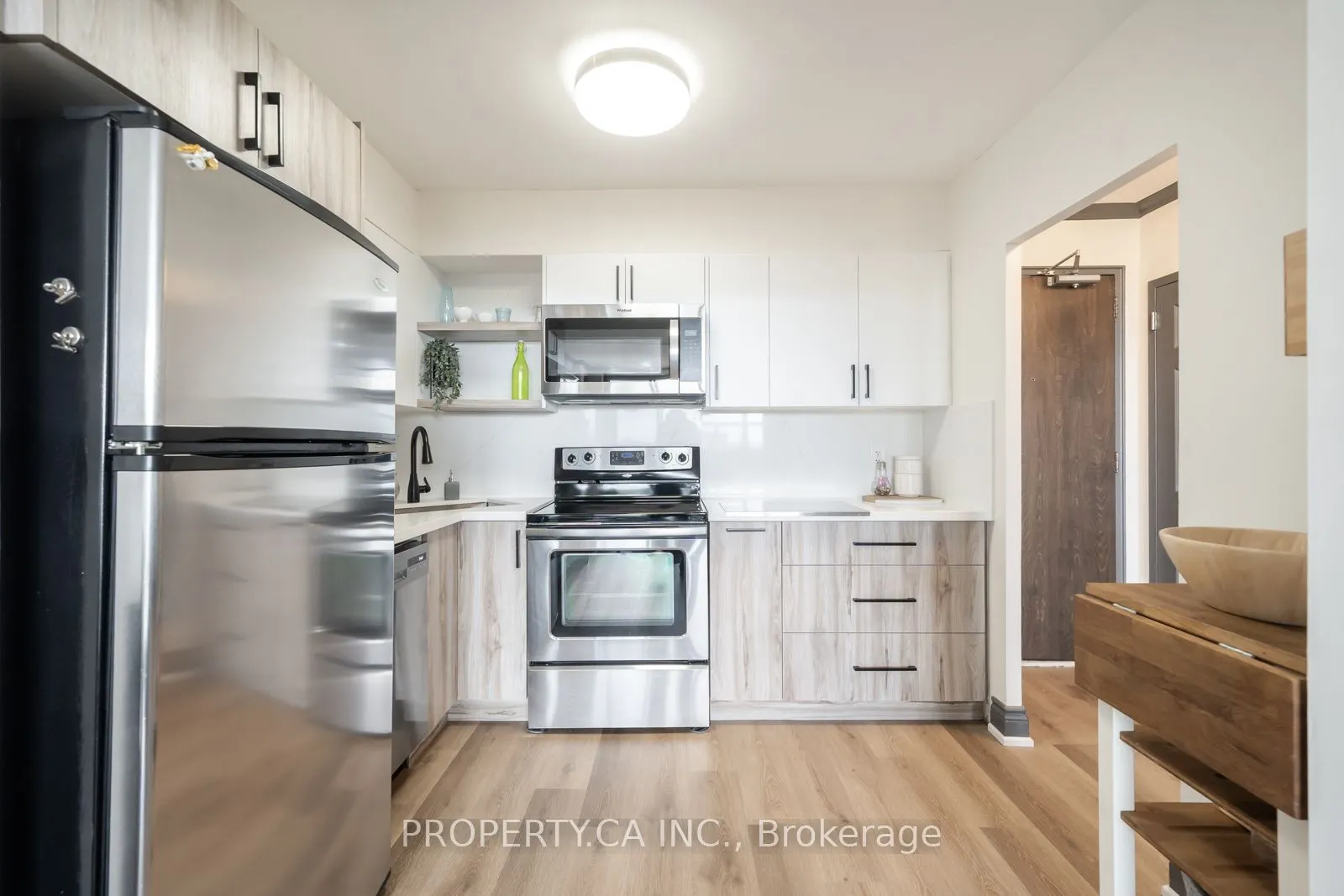 5949 Yonge Street, #806