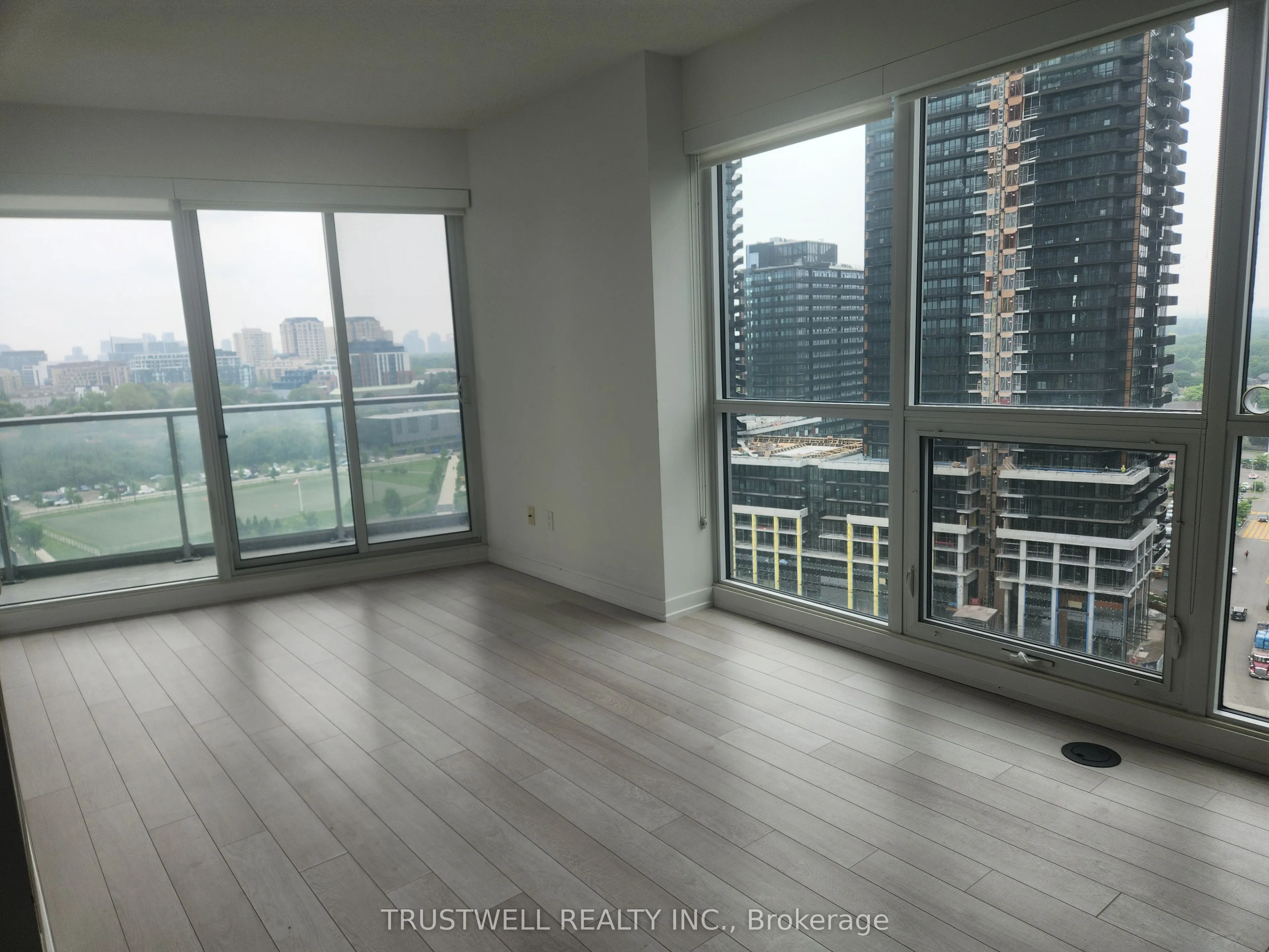 115 Mcmahon Drive, #1803
