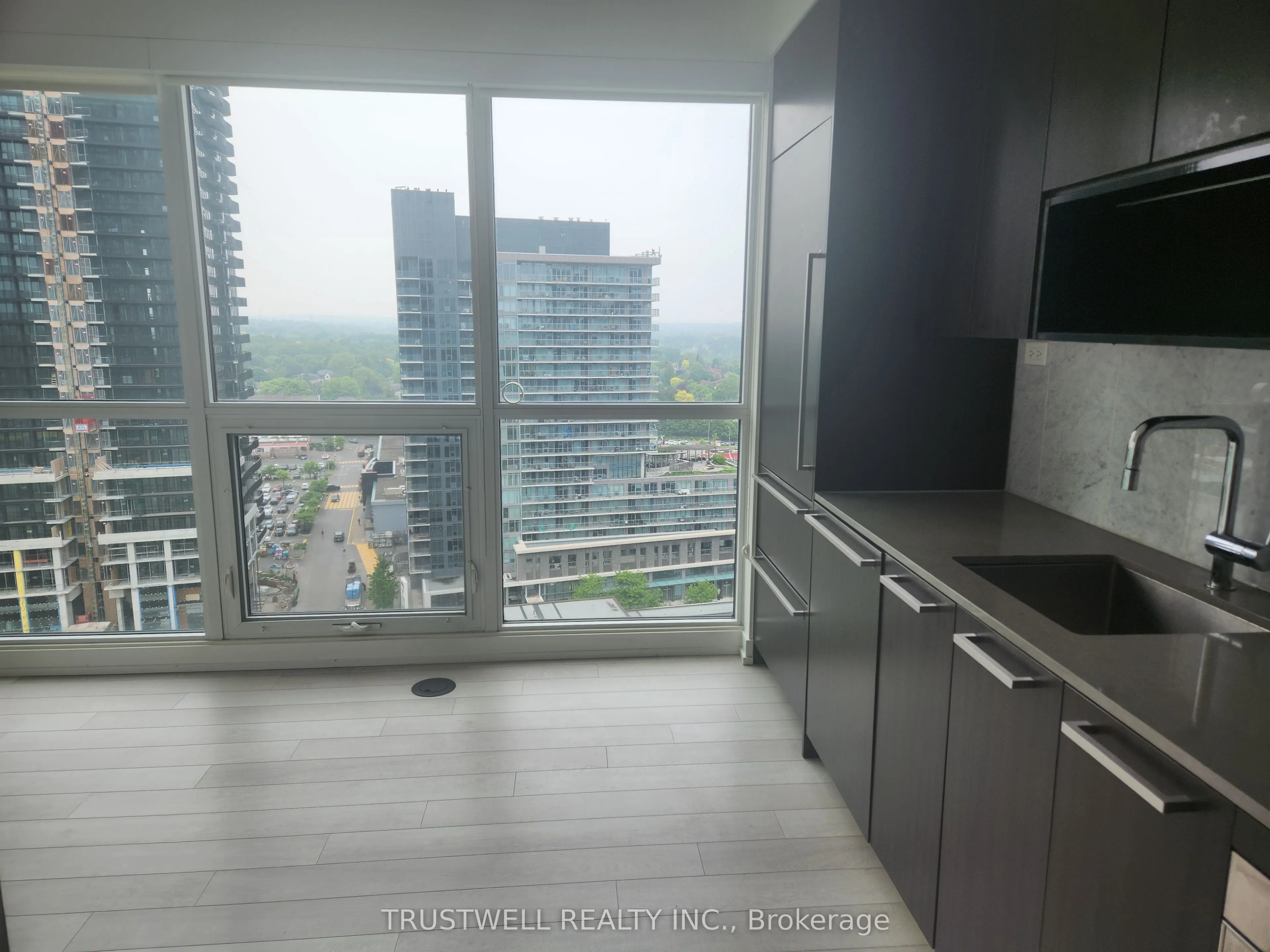 115 Mcmahon Drive, #1803