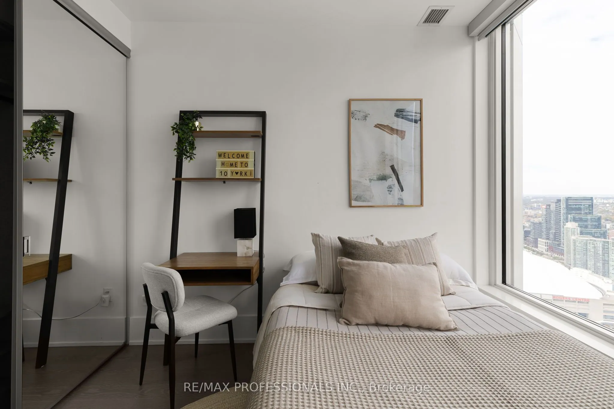 10 York Street, #6312