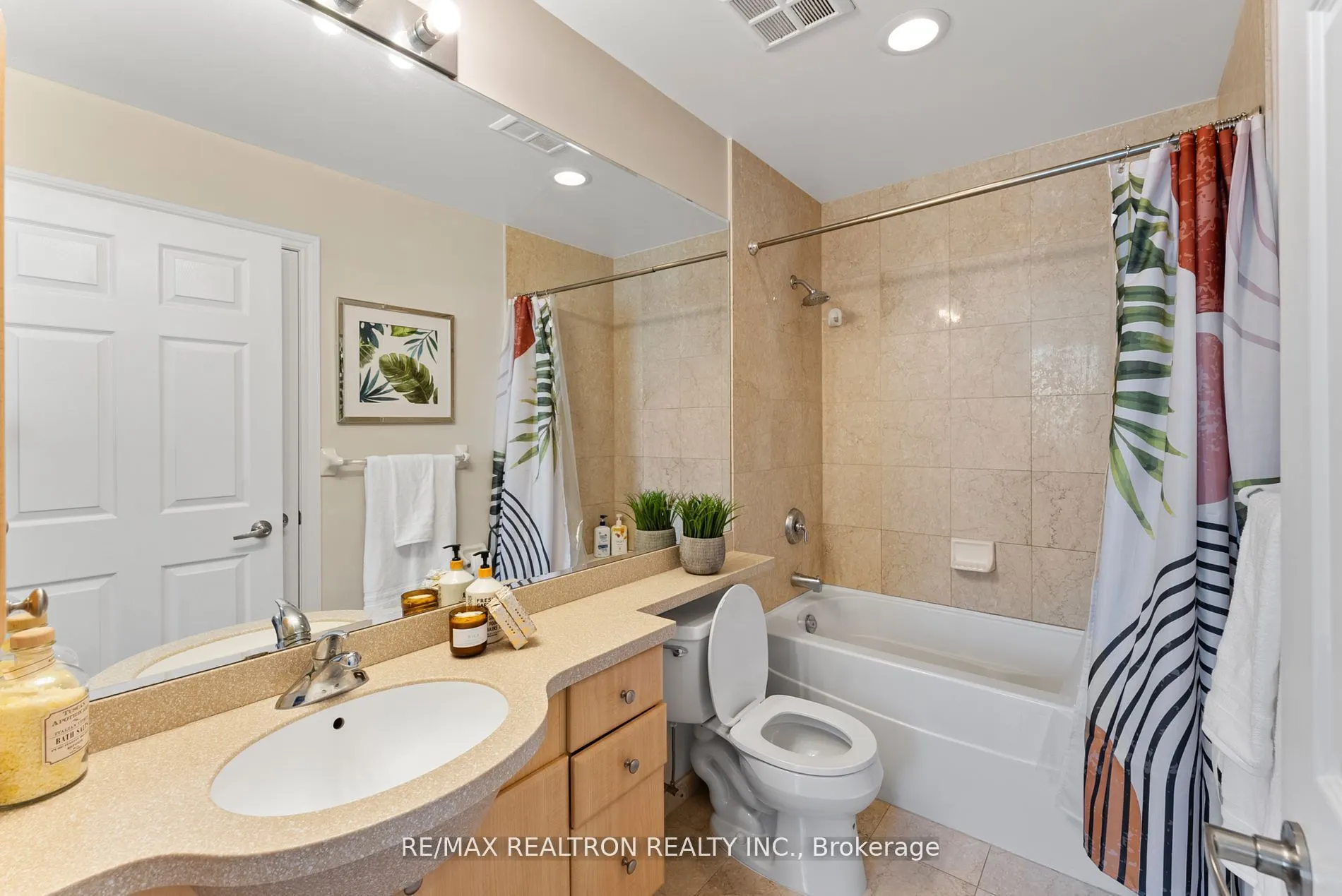 763 Bay Street, #4609