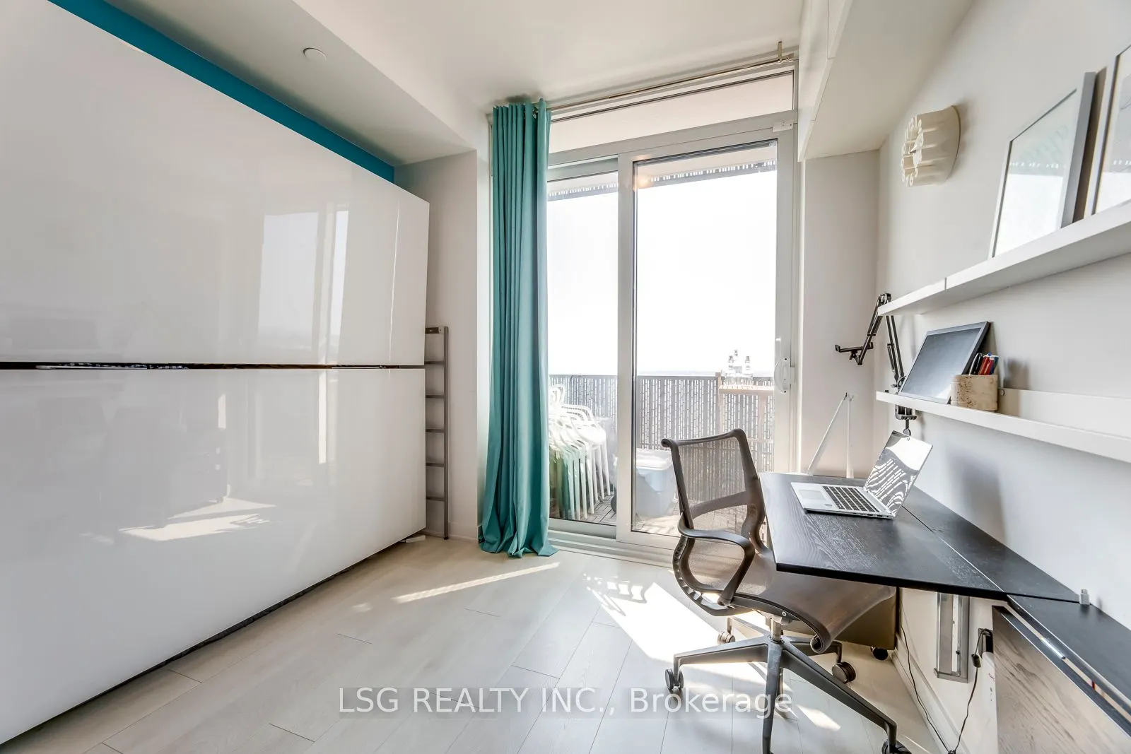 8 Eglinton Avenue E, #5205