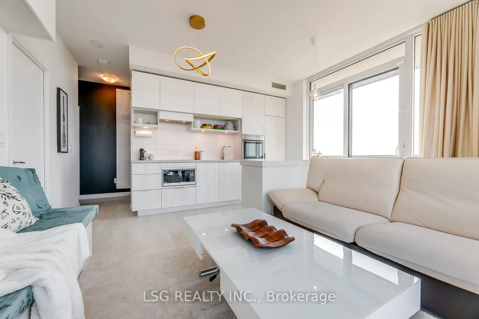 8 Eglinton Avenue E, #5205