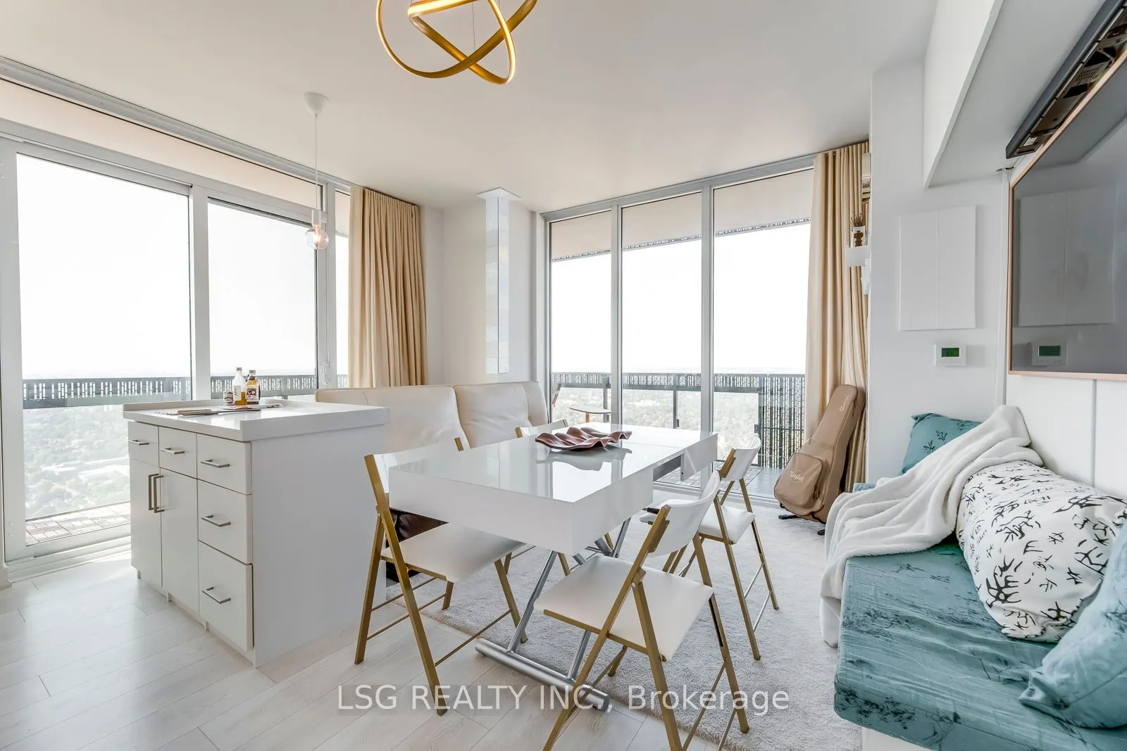 8 Eglinton Avenue E, #5205