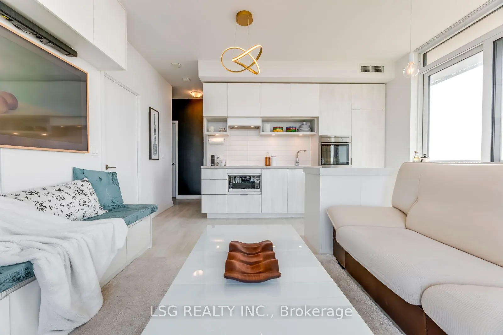8 Eglinton Avenue E, #5205
