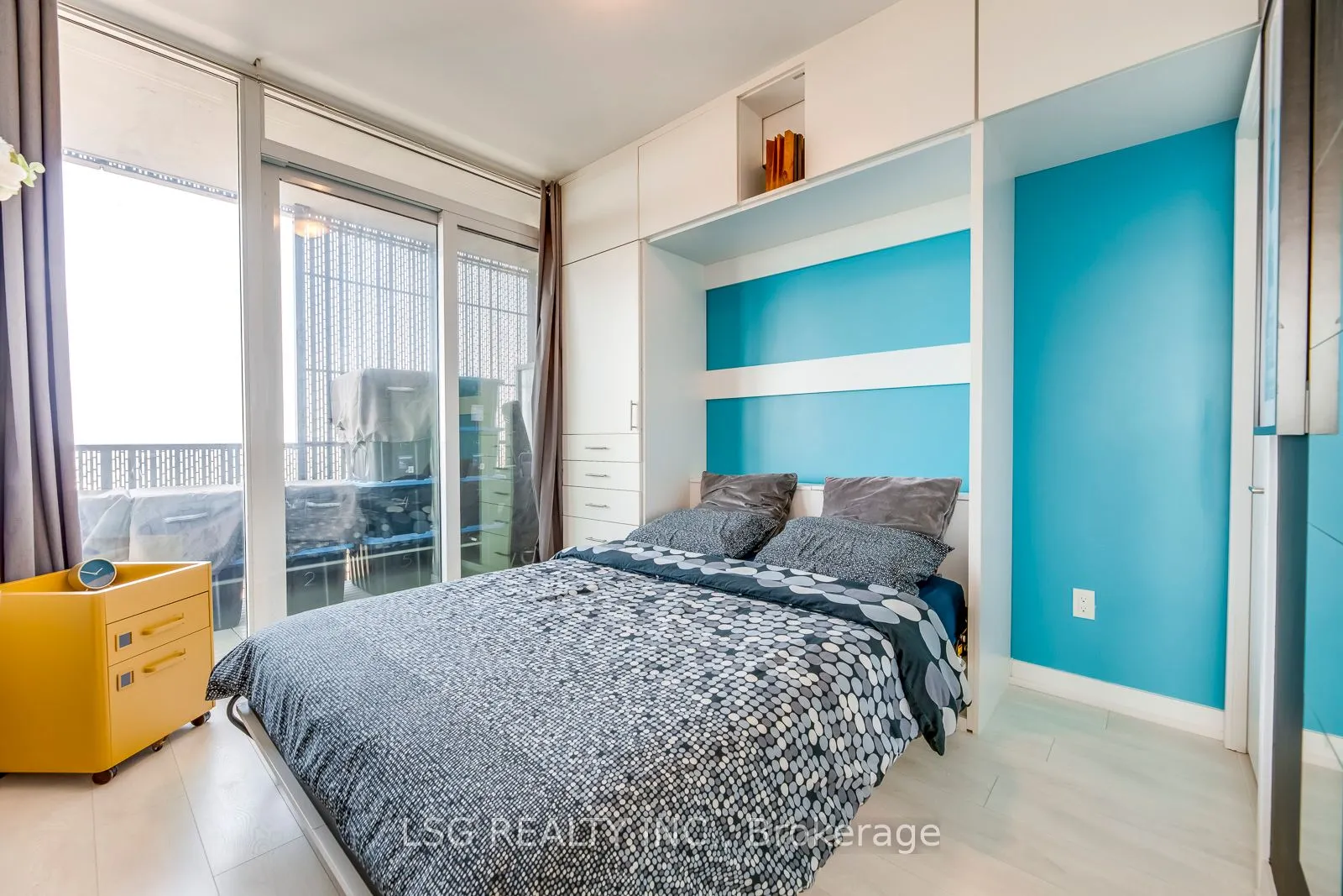 8 Eglinton Avenue E, #5205