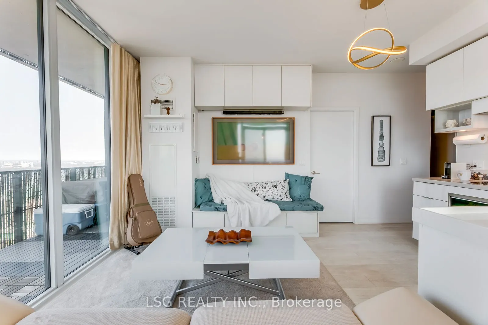 8 Eglinton Avenue E, #5205
