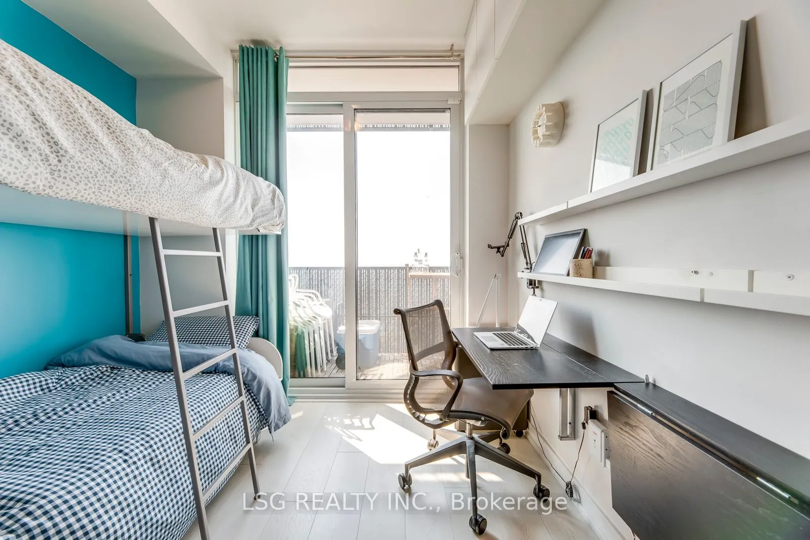 8 Eglinton Avenue E, #5205