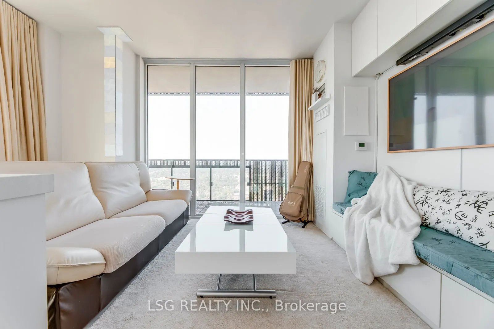 8 Eglinton Avenue E, #5205
