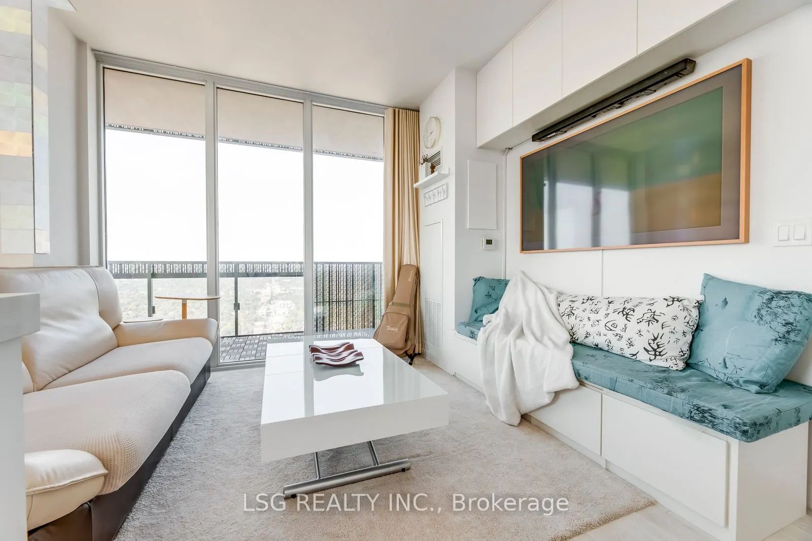 8 Eglinton Avenue E, #5205