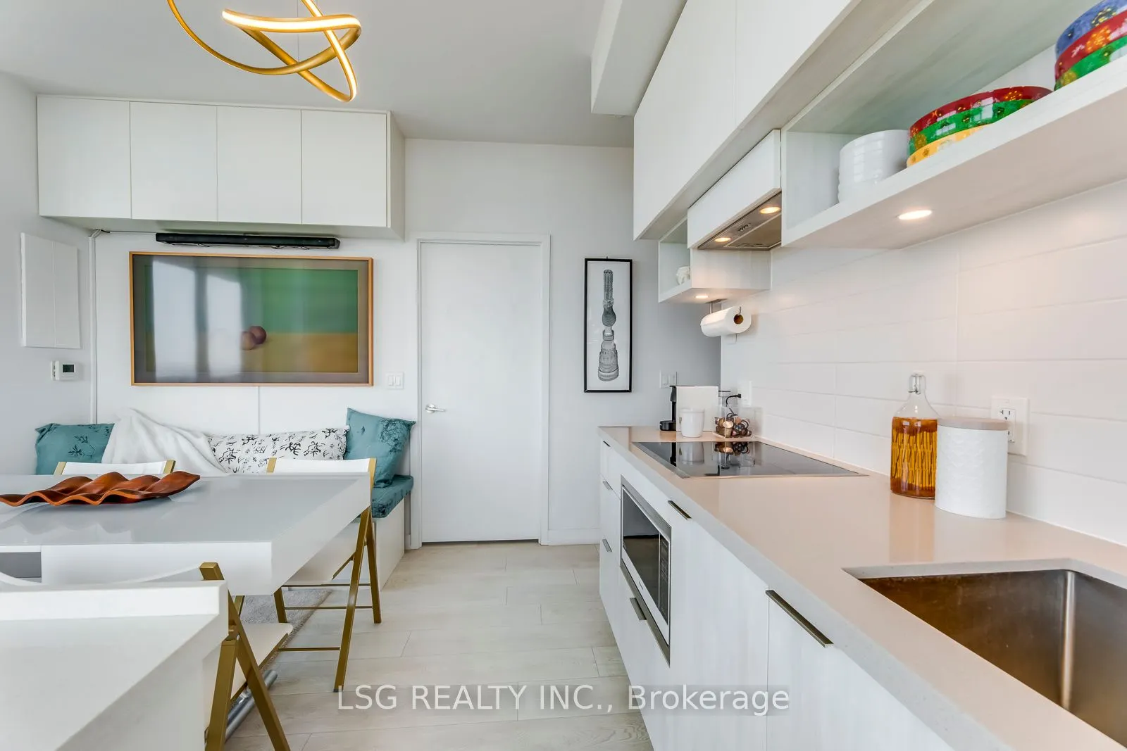 8 Eglinton Avenue E, #5205