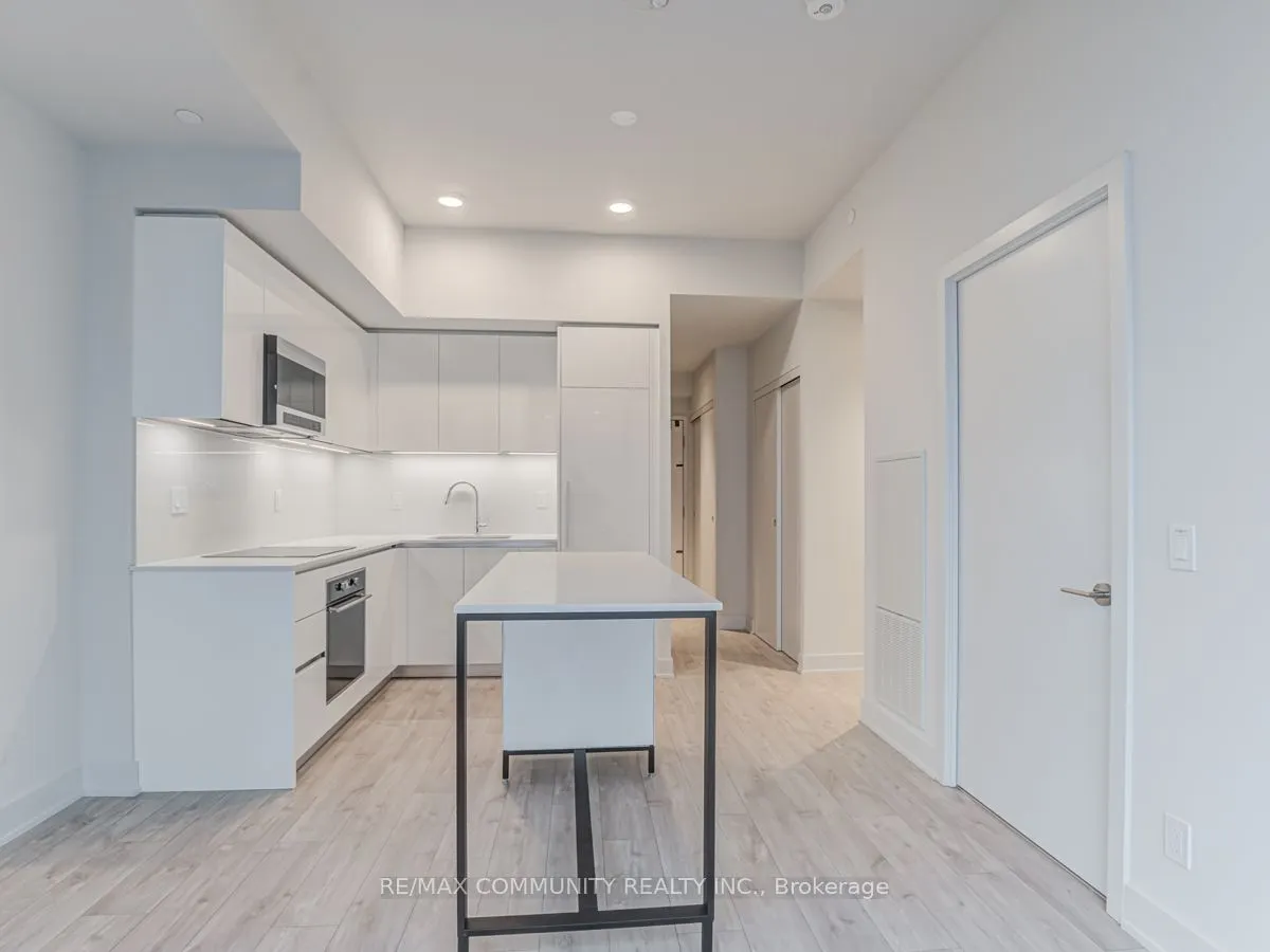 8 Cumberland Street, #2905