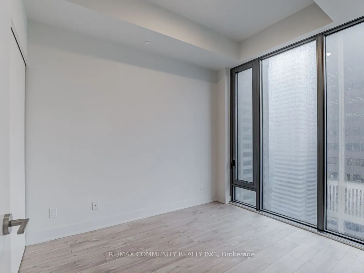8 Cumberland Street, #2905