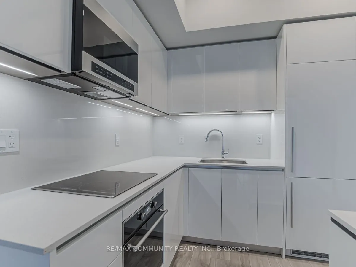 8 Cumberland Street, #2905