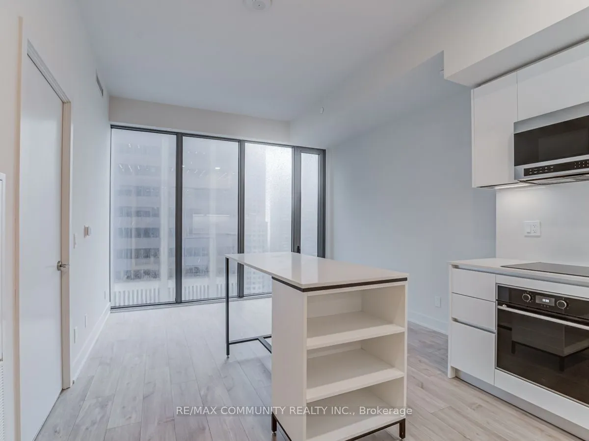 8 Cumberland Street, #2905