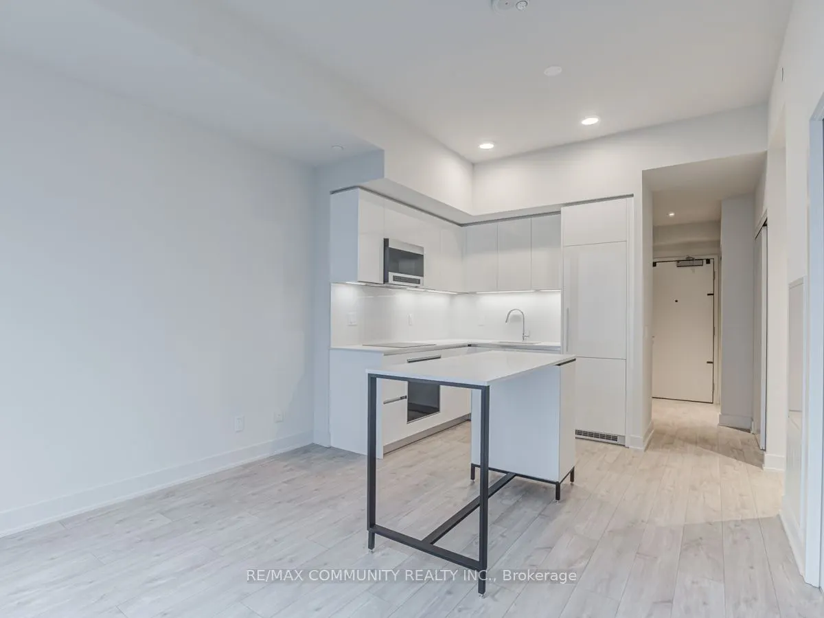 8 Cumberland Street, #2905