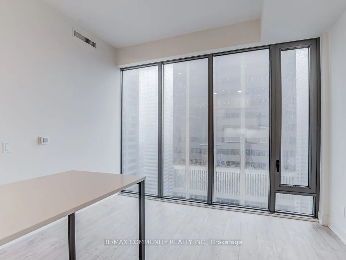 8 Cumberland Street, #2905