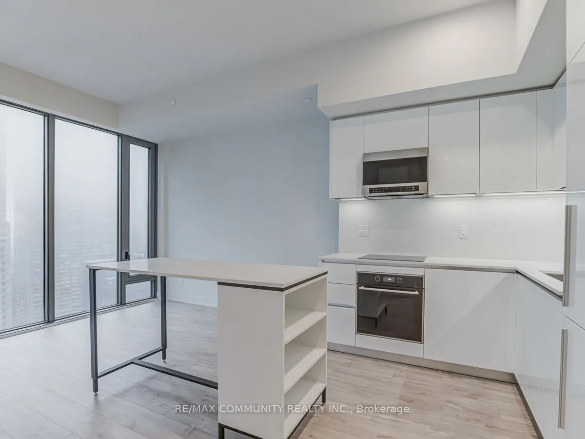 8 Cumberland Street, #2905