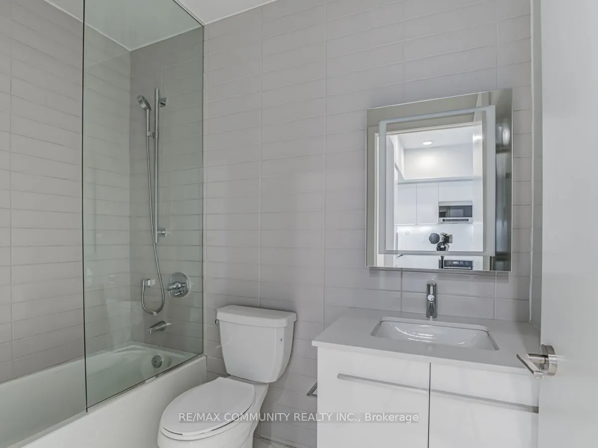 8 Cumberland Street, #2905