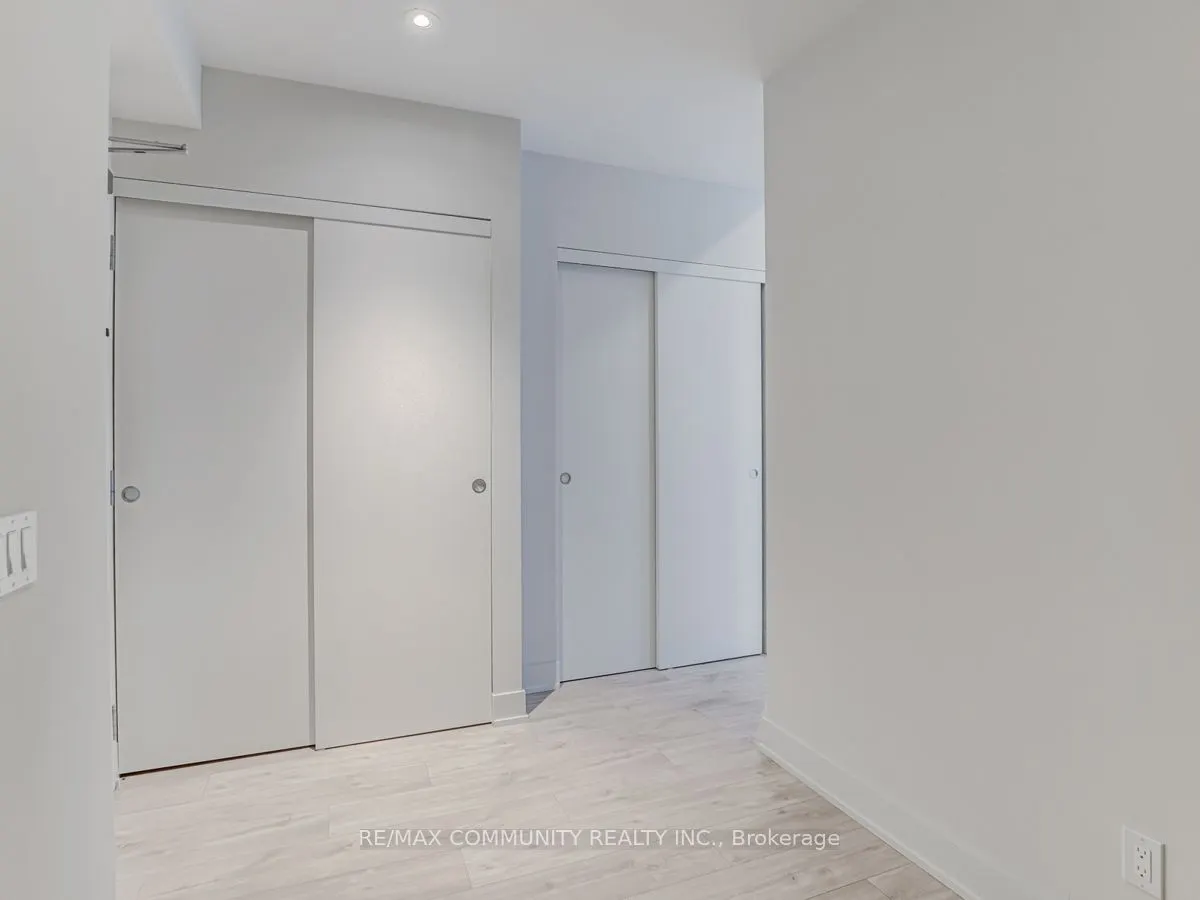 8 Cumberland Street, #2905