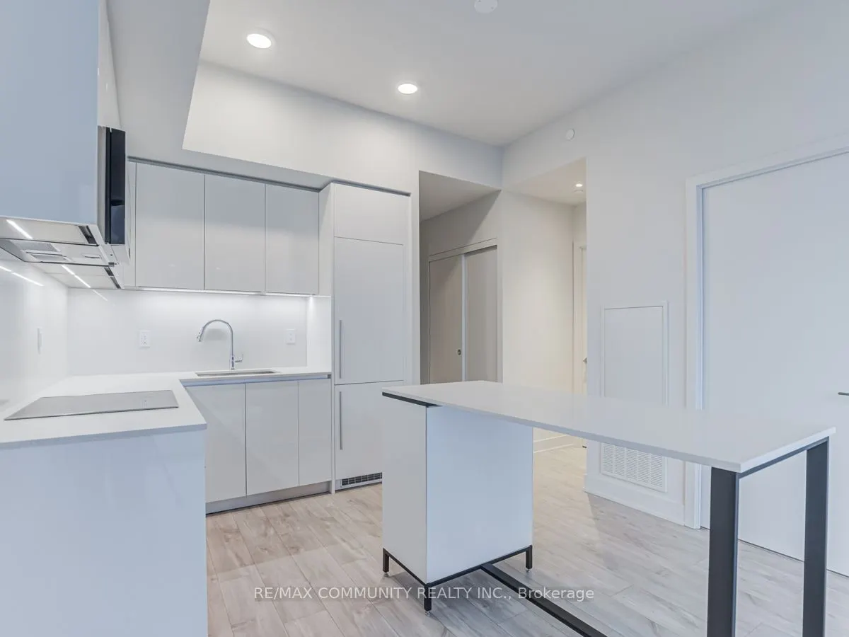 8 Cumberland Street, #2905