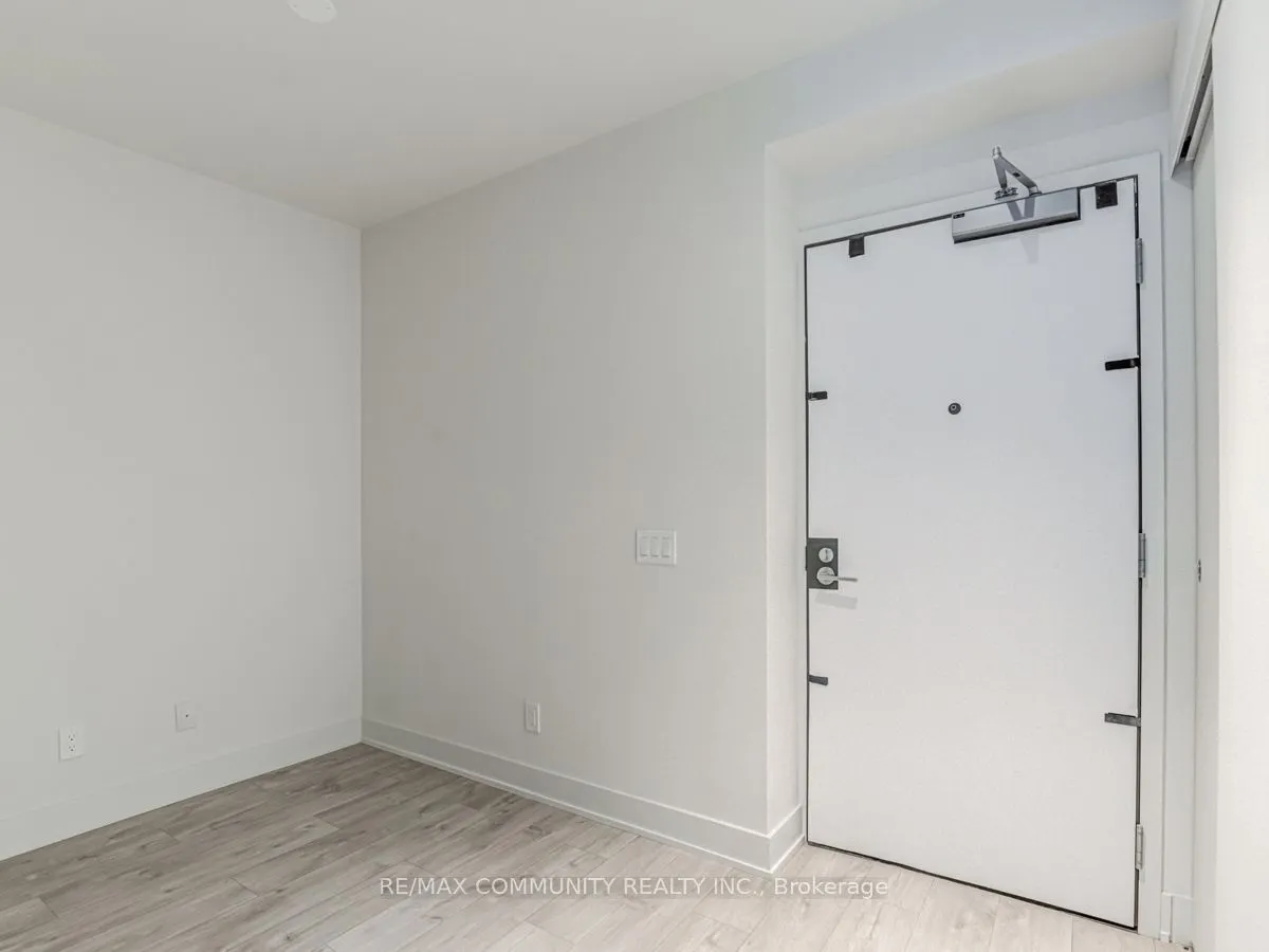 8 Cumberland Street, #2905