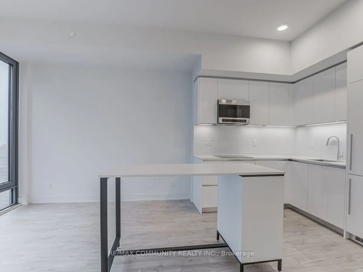 8 Cumberland Street, #2905