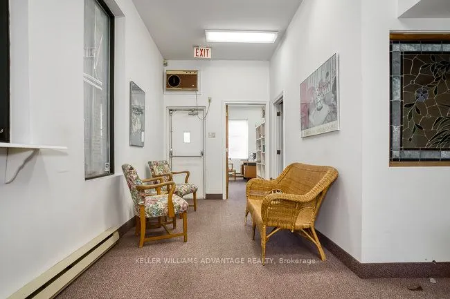 157 Gerrard Street E