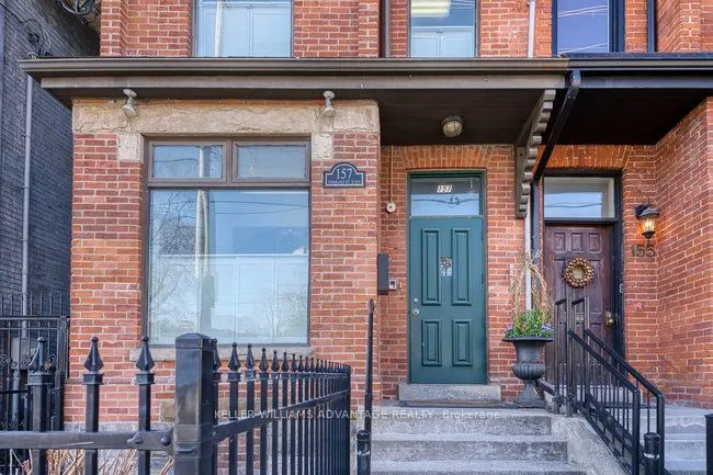 157 Gerrard Street E