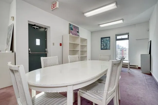 157 Gerrard Street E
