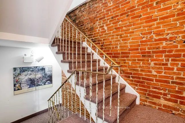 157 Gerrard Street E