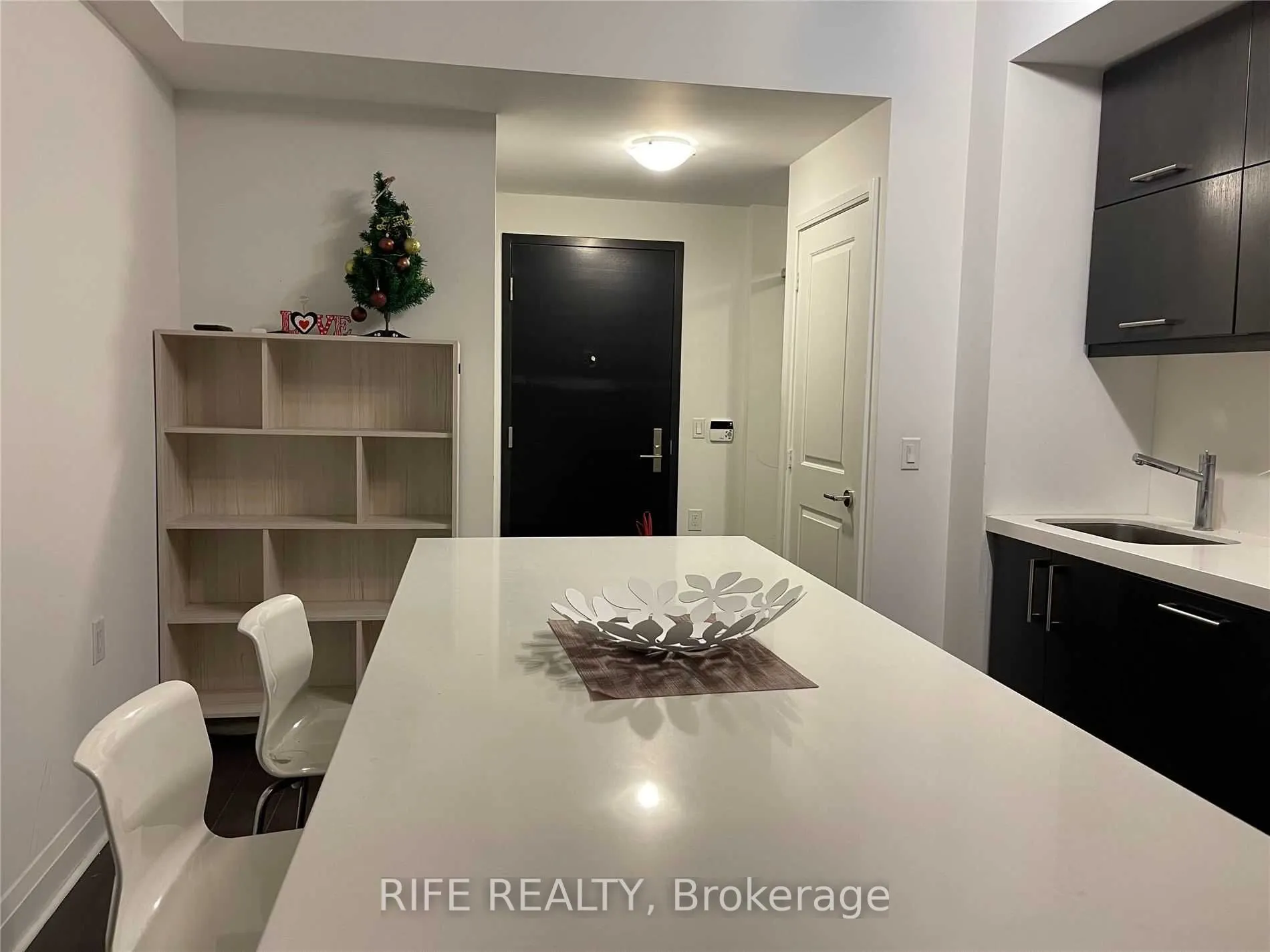 1080 Bay Street, #1411