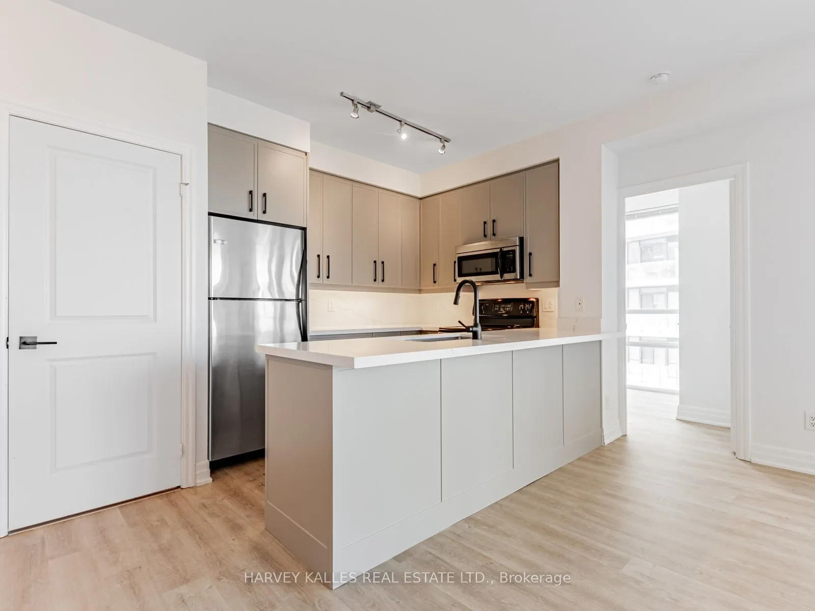 500 St Clair Avenue W, #1003