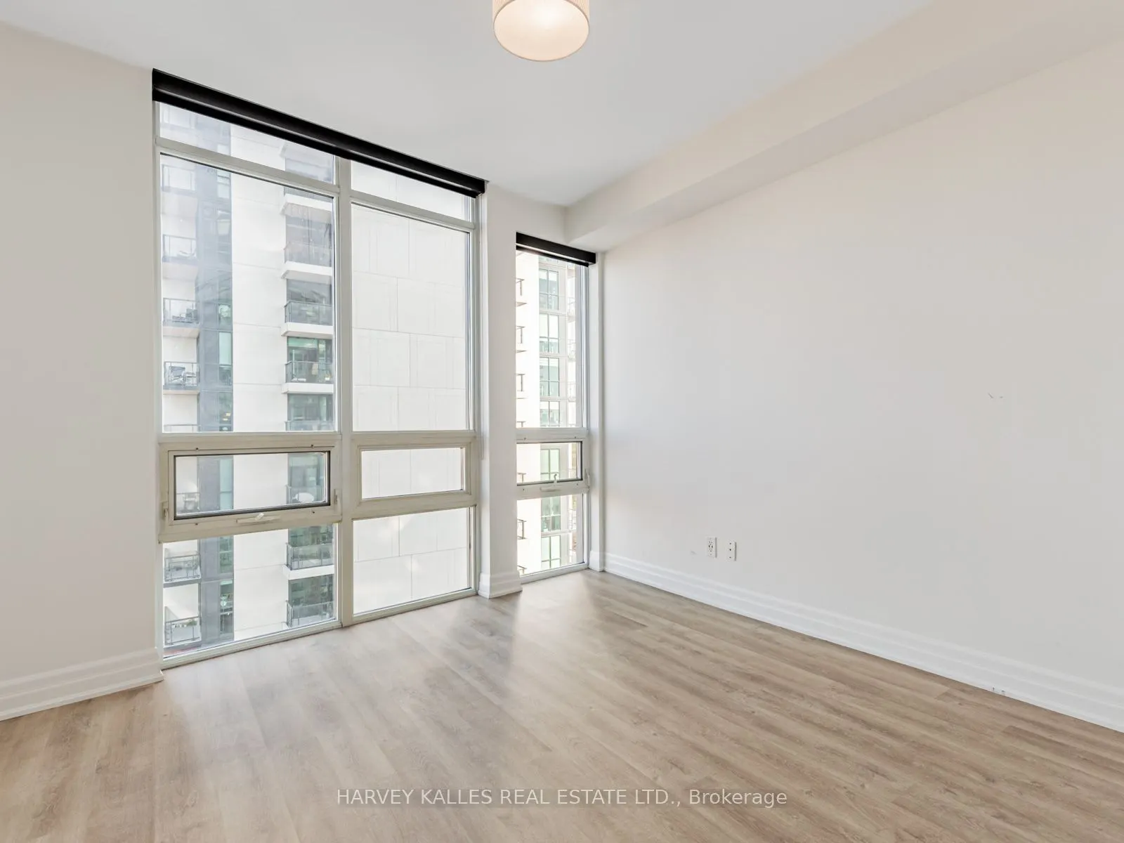 500 St Clair Avenue W, #1003
