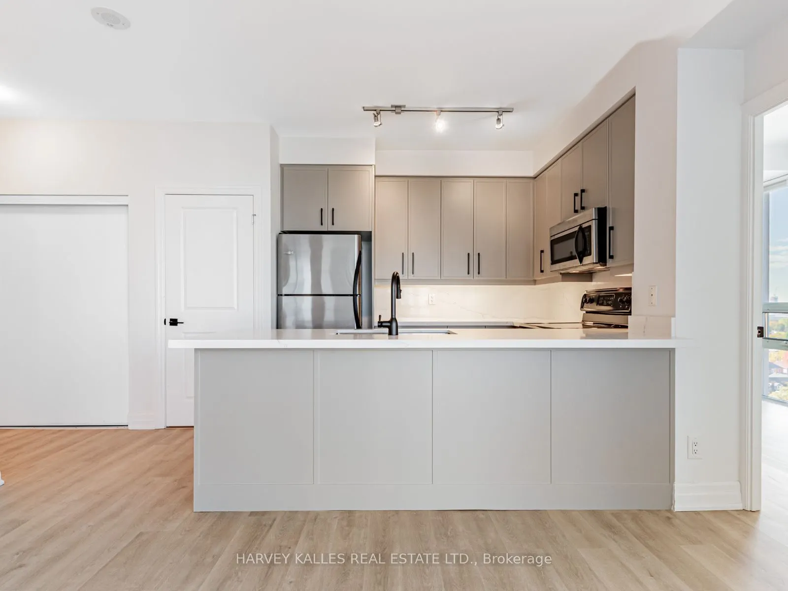 500 St Clair Avenue W, #1003