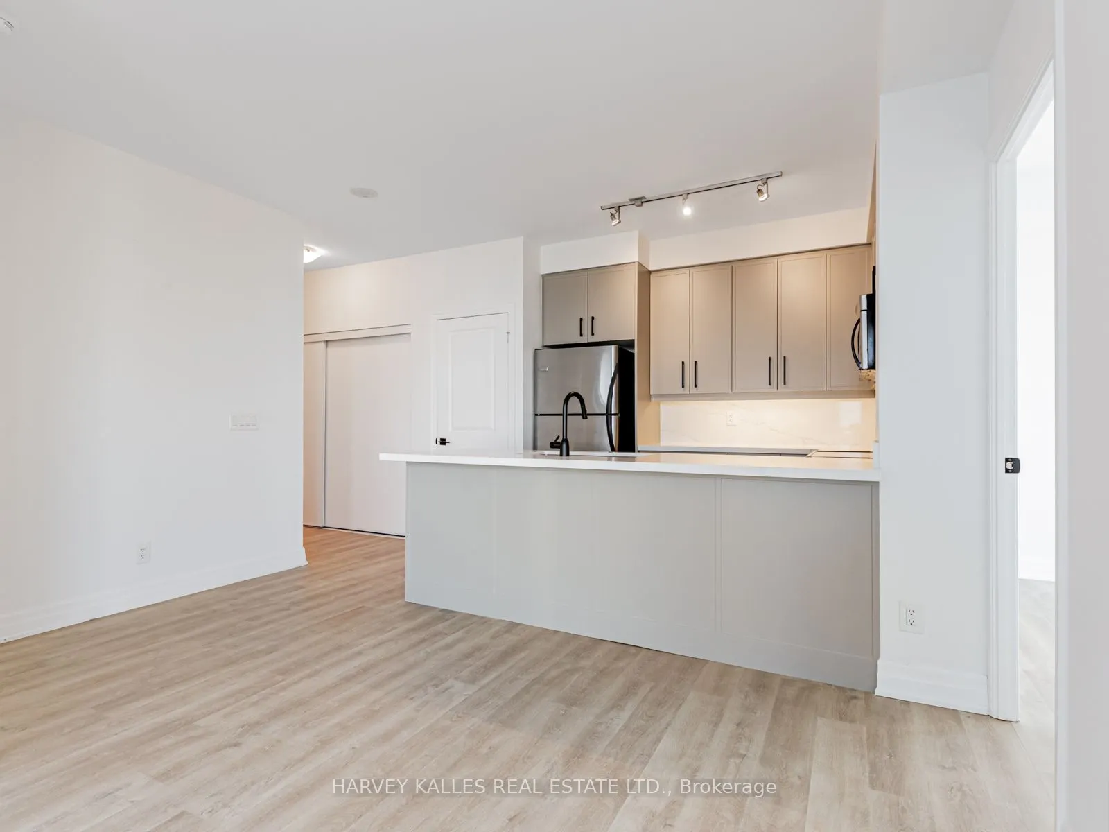 500 St Clair Avenue W, #1003